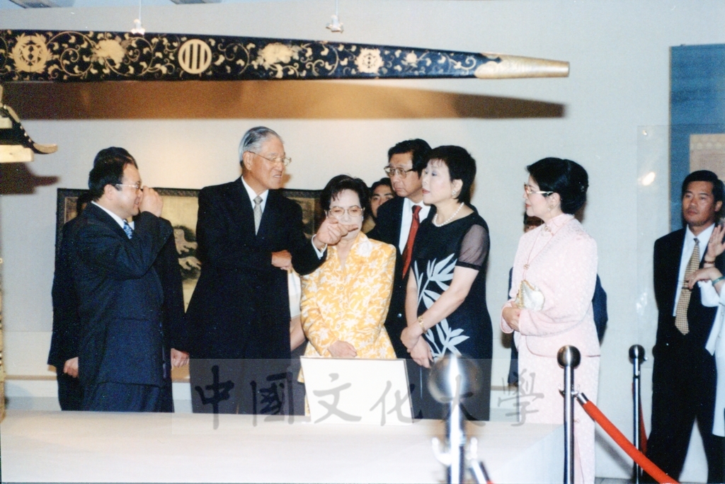 1998年6月1日總統李登輝及夫人曾文惠女士蒞臨國父紀念館參觀日本名畫文物展的圖檔，第19張，共21張