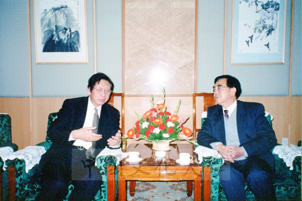 1999年11月28日董事長張鏡湖率團拜會大陸國台辦副主席王永海先生的圖檔，第4張，共7張