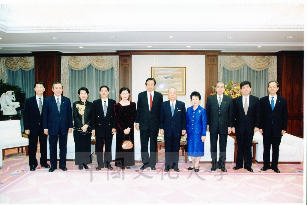 1999年12月5日張董事長鏡湖率同校長林彩梅等五人拜會創價學會名譽會長池田大作先生的圖檔，第22張，共23張