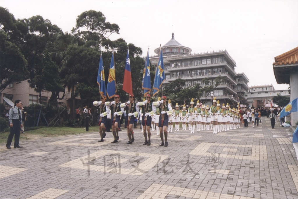 2002年6月14日中國文化大學九十學年度畢業典禮的圖檔，第1張，共10張