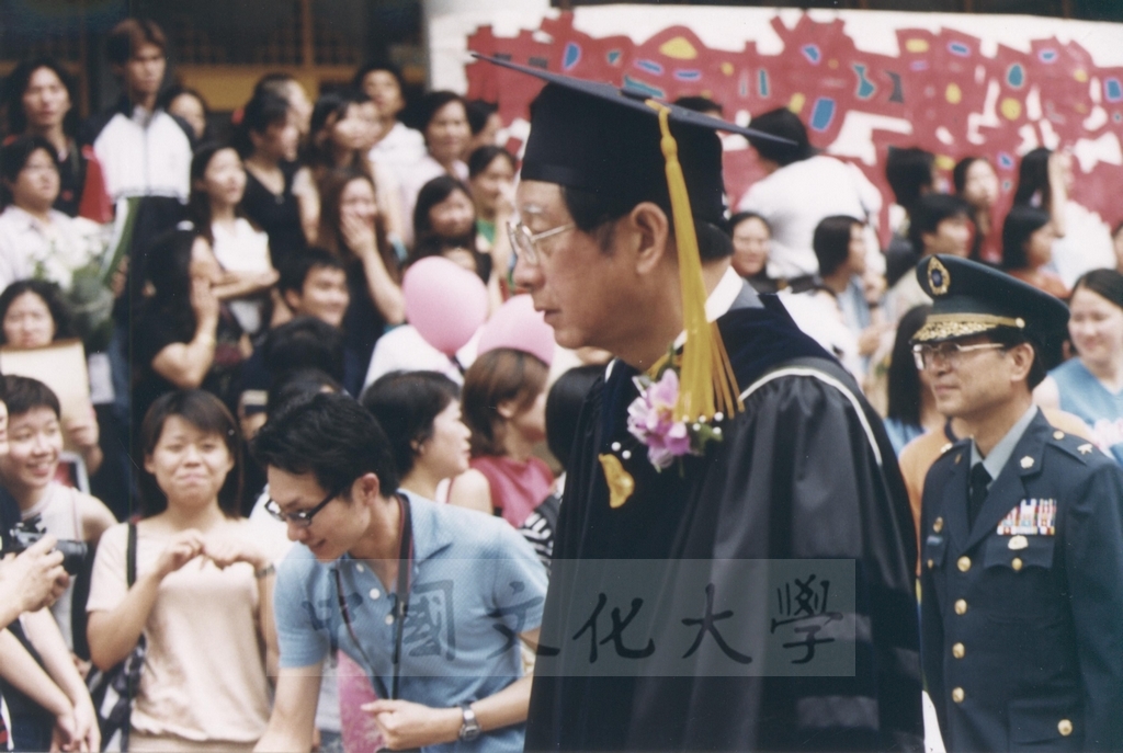 2002年6月14日中國文化大學九十學年度畢業典禮的圖檔，第5張，共10張