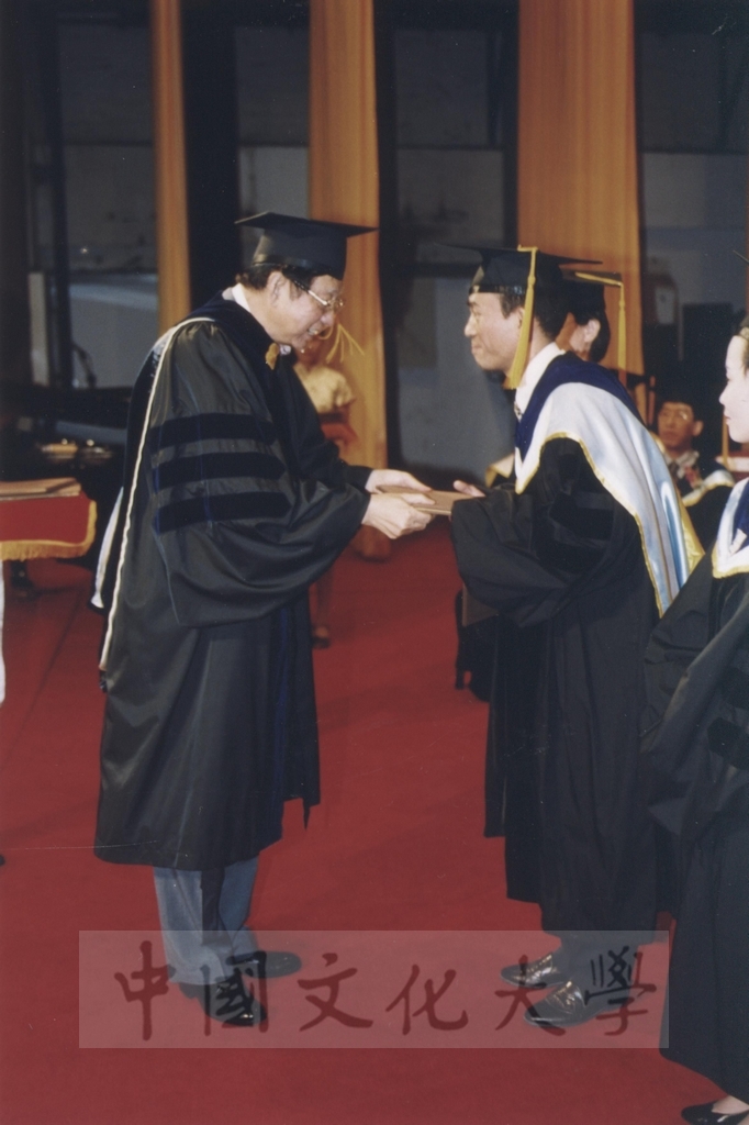 2002年6月14日中國文化大學九十學年度畢業典禮的圖檔，第7張，共10張