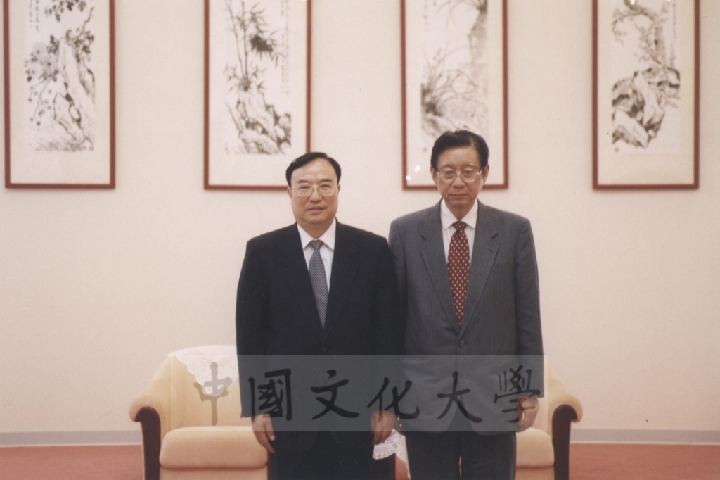 2002年6月19日浙江大學訪問團蒞臨本校參訪並拜會董事長張鏡湖的圖檔，第3張，共3張