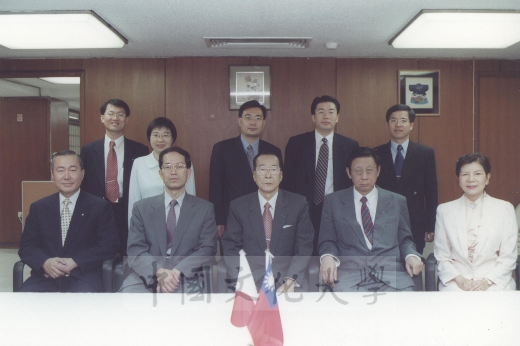2000年9月28日日本東京富士美術館館長野口滿成拜會亞東關係協會會長林金莖及教育部長曾志朗的圖檔，第1張，共2張