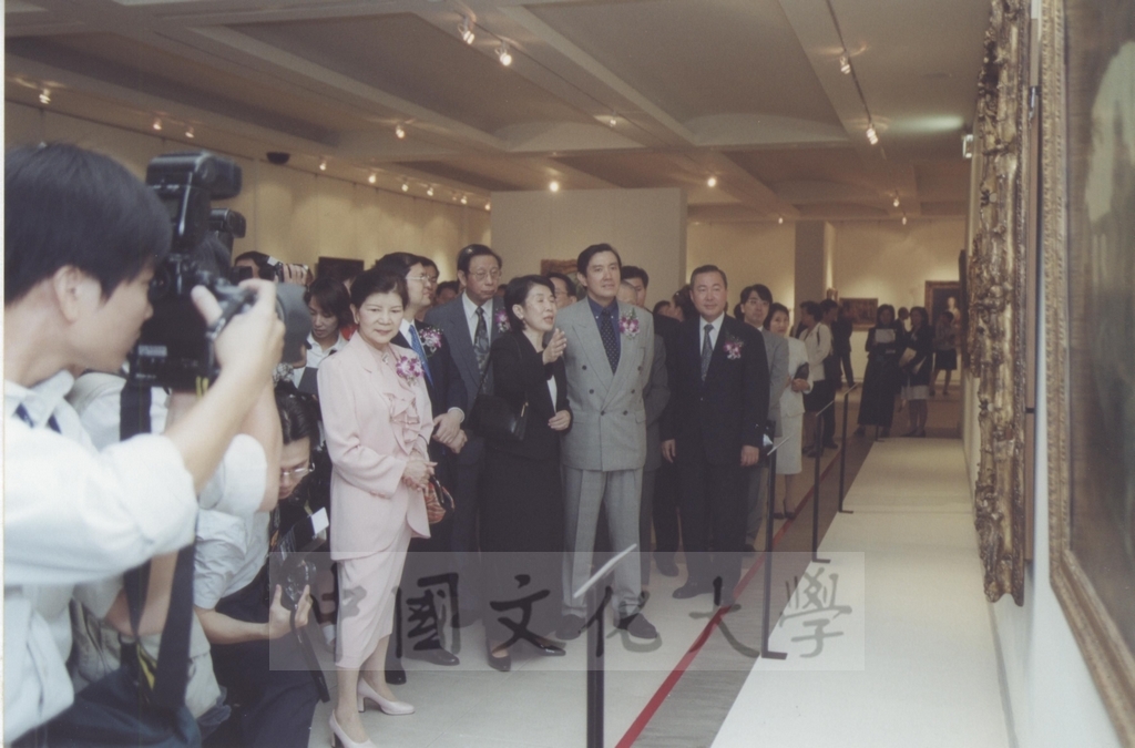 2000年10月1日教育部長曾志朗、台北市長馬英九參觀「西洋名畫展」的圖檔，第8張，共23張