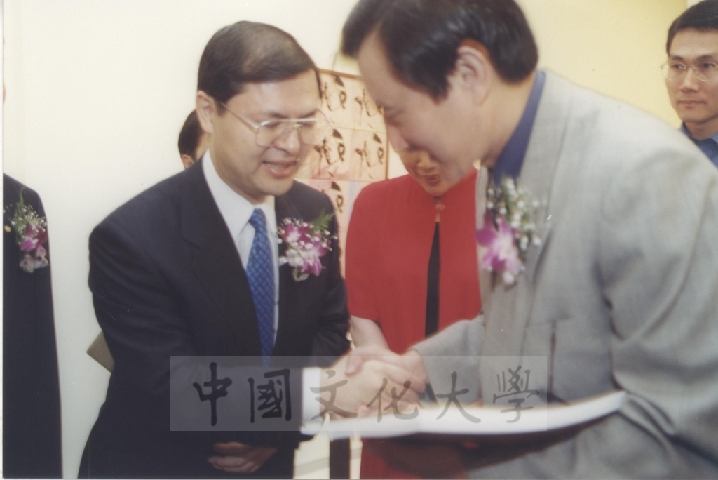 2000年10月1日教育部長曾志朗、台北市長馬英九參觀「西洋名畫展」的圖檔，第14張，共23張