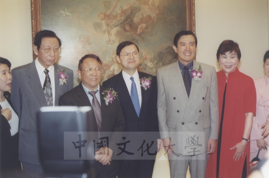 2000年10月1日教育部長曾志朗、台北市長馬英九參觀「西洋名畫展」的圖檔，第20張，共23張