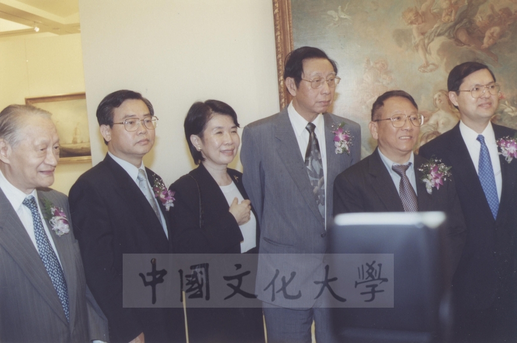 2000年10月1日教育部長曾志朗、台北市長馬英九參觀「西洋名畫展」的圖檔，第21張，共23張