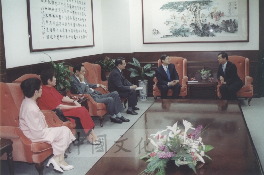 2000年10月1日日本東京富士美術館主席參事池田博正拜會國立國父紀念館館長張瑞濱的圖檔，第6張，共12張