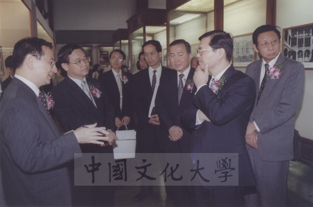 2000年10月1日日本東京富士美術館主席參事池田博正拜會國立國父紀念館館長張瑞濱的圖檔，第10張，共12張