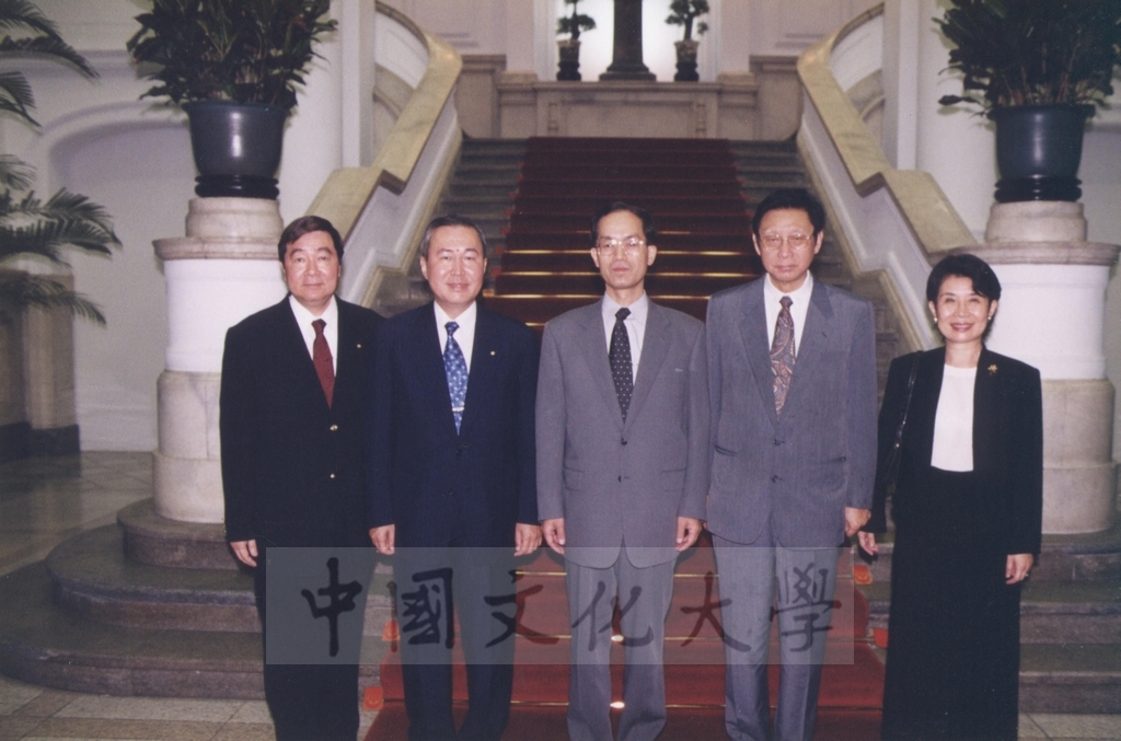 2000年9月29日日本東京富士美術館館長野口滿成前往總統府拜會總統陳水扁的圖檔，第1張，共5張