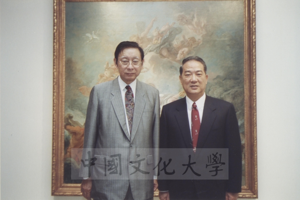 2000年11月28日全台灣省省主席、親民黨主席宋楚蒞臨國父紀念館參觀「西洋名畫展」的圖檔，第8張，共10張