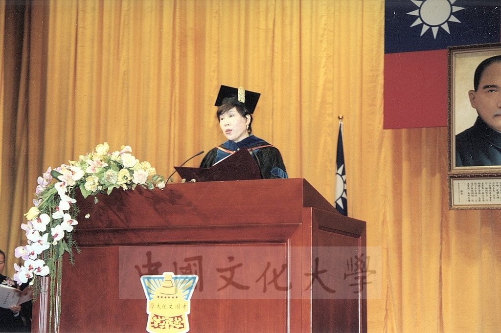2001年3月1日本校建校39週年校慶大會暨韓國GCS木蓮分會會長吳貞明女史名譽文學博士學位頒贈典禮的圖檔，第8張，共23張
