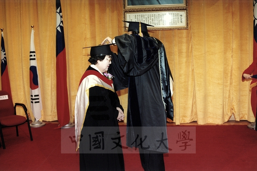 2001年3月1日本校建校39週年校慶大會暨韓國GCS木蓮分會會長吳貞明女史名譽文學博士學位頒贈典禮的圖檔，第11張，共23張