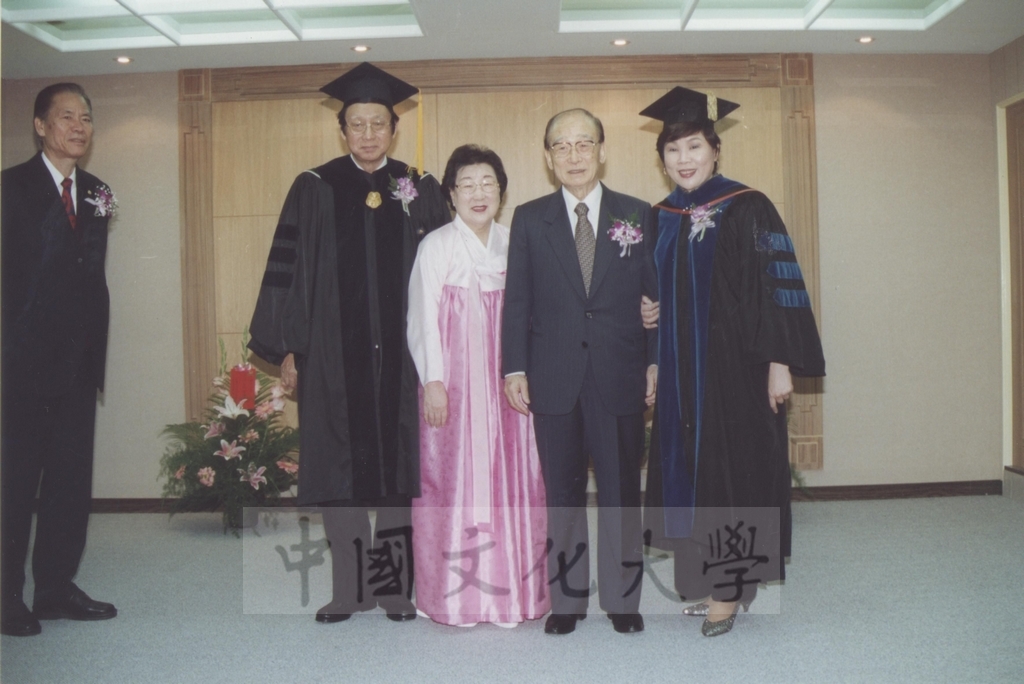 2001年3月1日本校建校39週年校慶大會暨韓國GCS木蓮分會會長吳貞明女史名譽文學博士學位頒贈典禮的圖檔，第23張，共23張