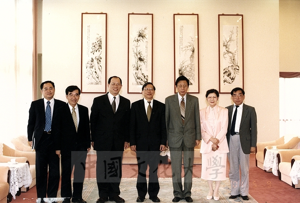 2001年5月9日國科會主委魏哲和蒞臨本校參訪並拜會董事長張鏡湖的圖檔，第1張，共1張