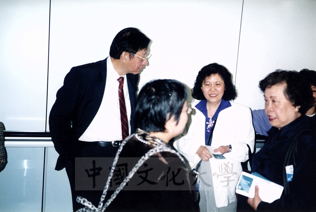 2001年3月31日至4月6日本校教職員自強活動在董事長張鏡湖、校長林彩梅引領下前往中國大陸桂林、西安七日遊的圖檔，第22張，共44張