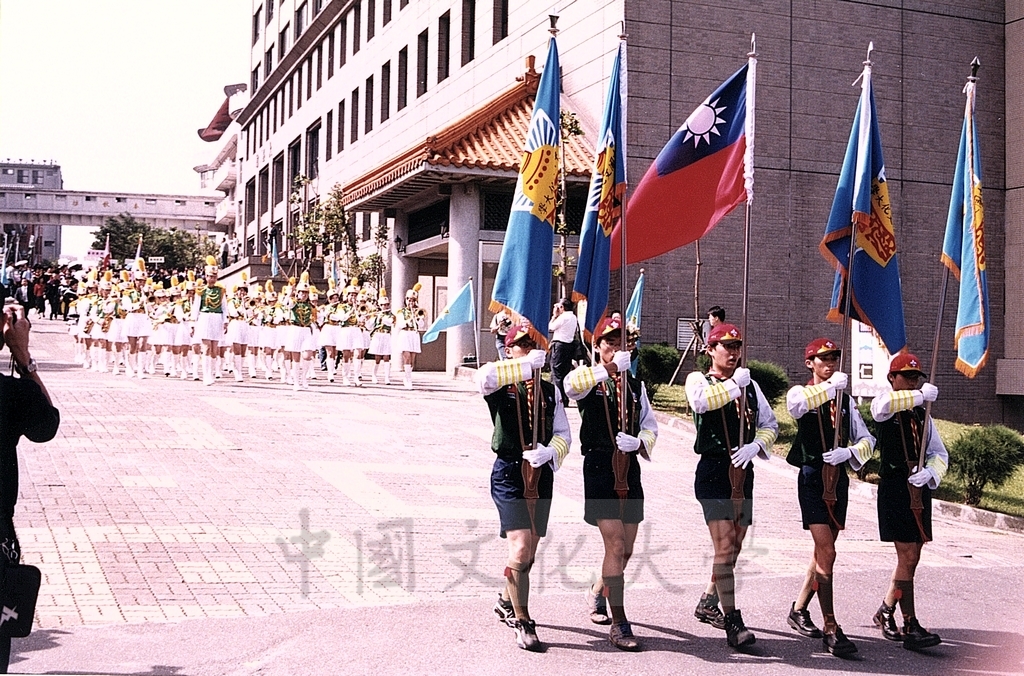 2001年6月8日中國文化大學八十九學年度畢業典禮的圖檔，第2張，共15張