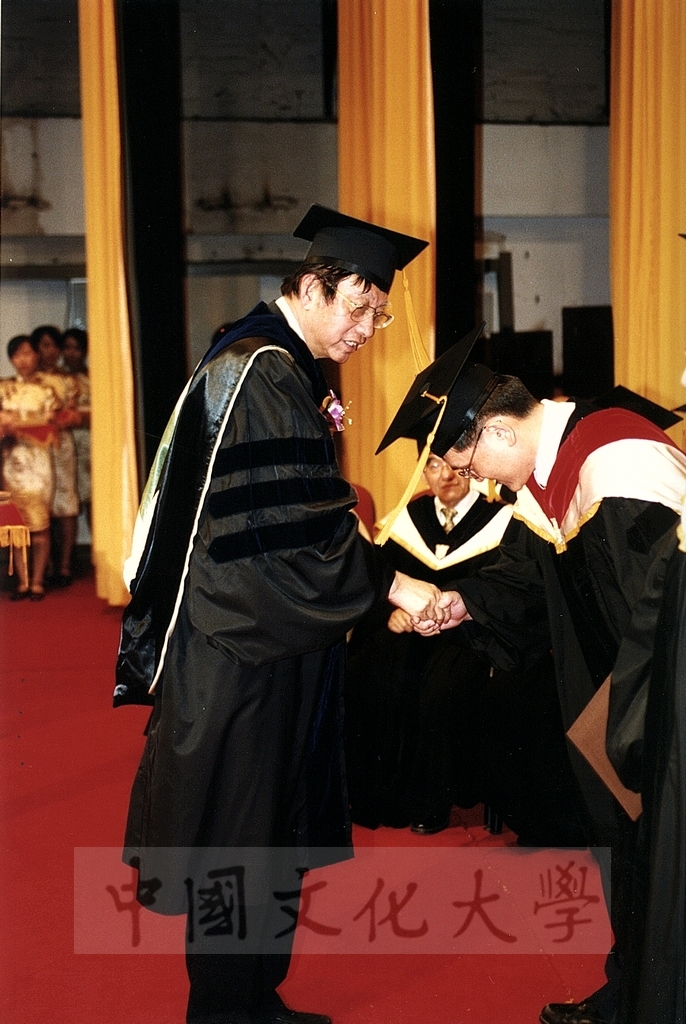 2001年6月8日中國文化大學八十九學年度畢業典禮的圖檔，第9張，共15張