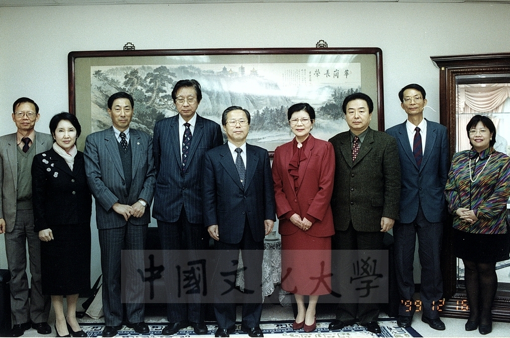 1999年12月16日舉行本校與韓國仁荷大學締結姐妹校簽約儀式的圖檔，第7張，共8張