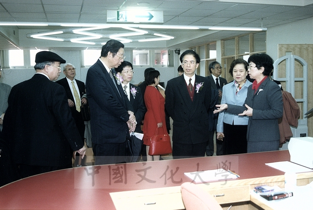 2000年3月1日輔仁大學校長李寧遠蒞臨本校參加建校38週年校慶慶祝大會的圖檔，第3張，共8張