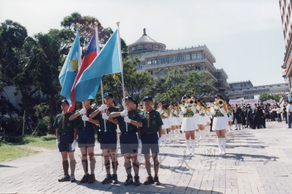 1999年6月11日中國文化大學八十七學年度畢業典禮的圖檔，第1張，共15張