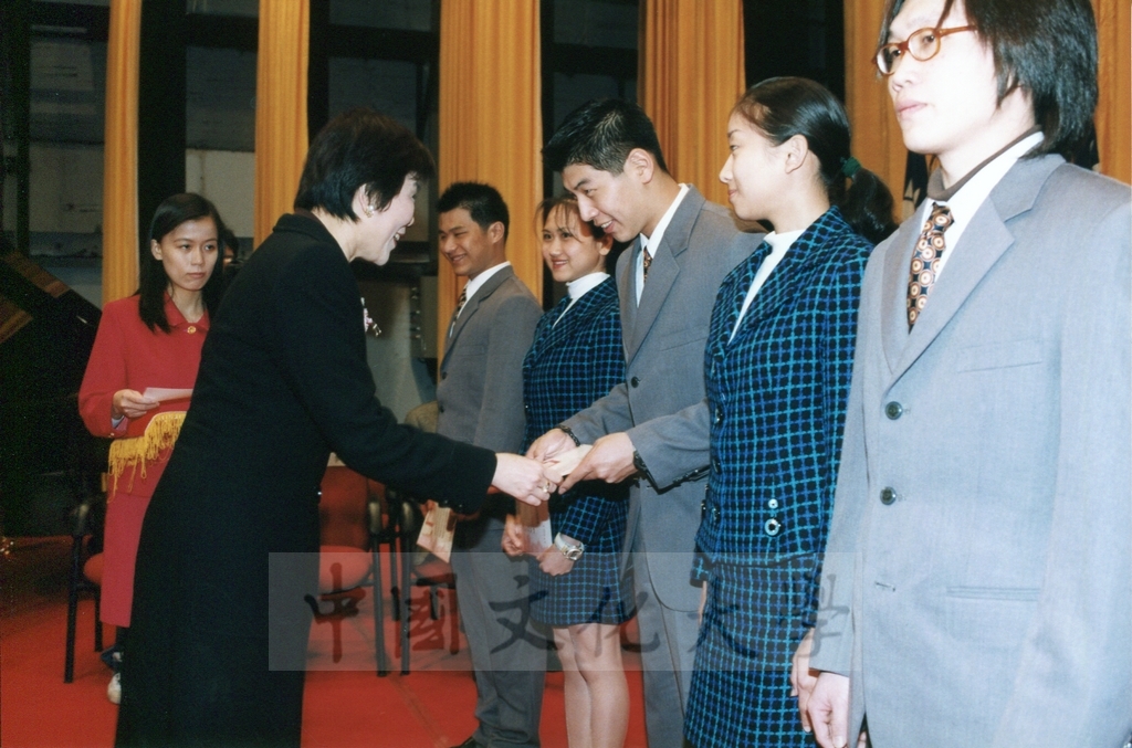 1999年3月1日中國文化大學建校37週年校慶慶祝大會的圖檔，第5張，共8張