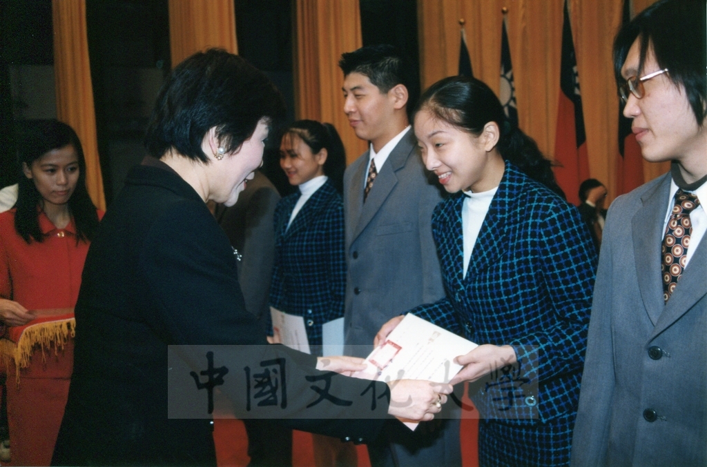 1999年3月1日中國文化大學建校37週年校慶慶祝大會的圖檔，第6張，共8張