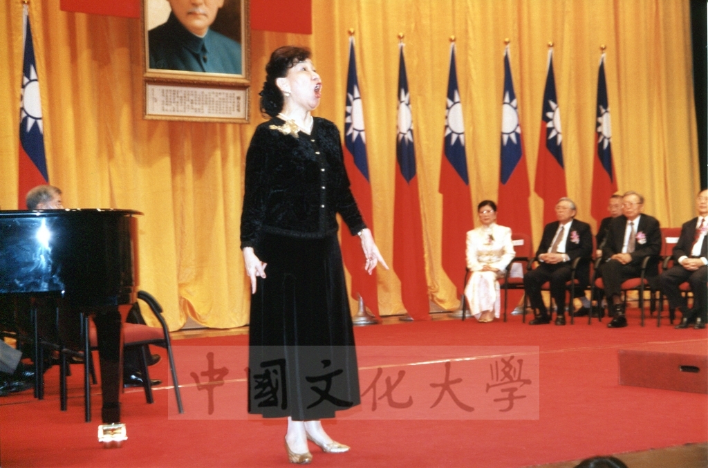 1999年3月1日中國文化大學建校37週年校慶慶祝大會的圖檔，第7張，共8張