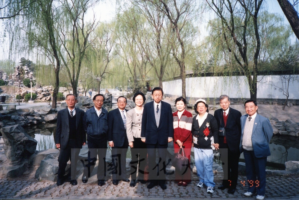 1999年4月3日至4月10日本校教職員自強活動在董事長張鏡湖、校長林彩梅引領下前往中國大陸北京、上海、蘇州八日遊的圖檔，第19張，共43張