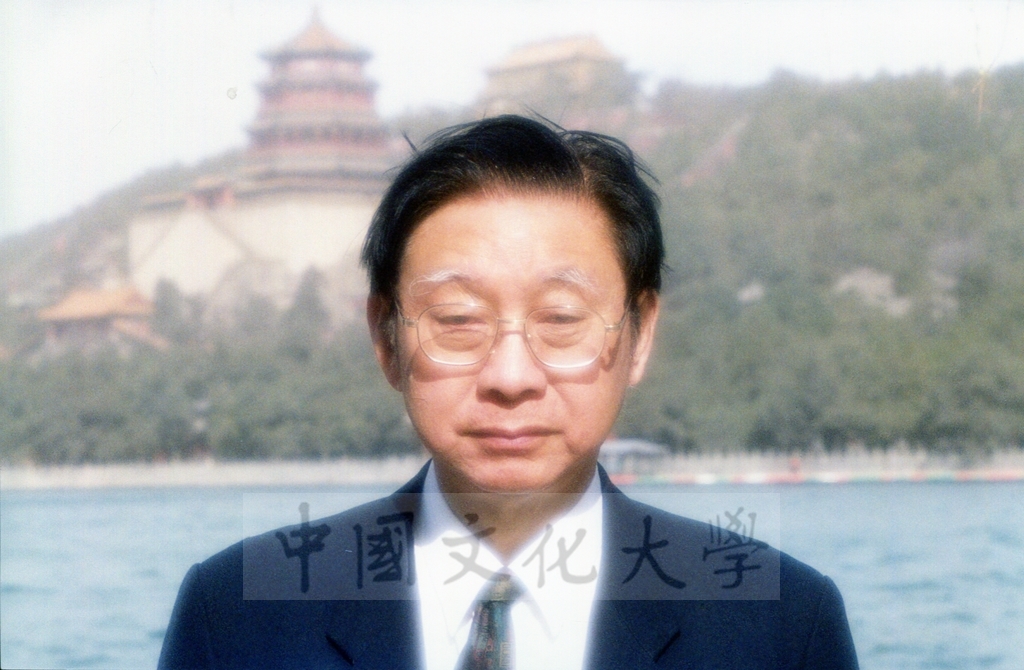 1999年4月8日董事長張鏡湖率同校長林彩梅、學院院長拜訪浙江大學的圖檔，第4張，共28張