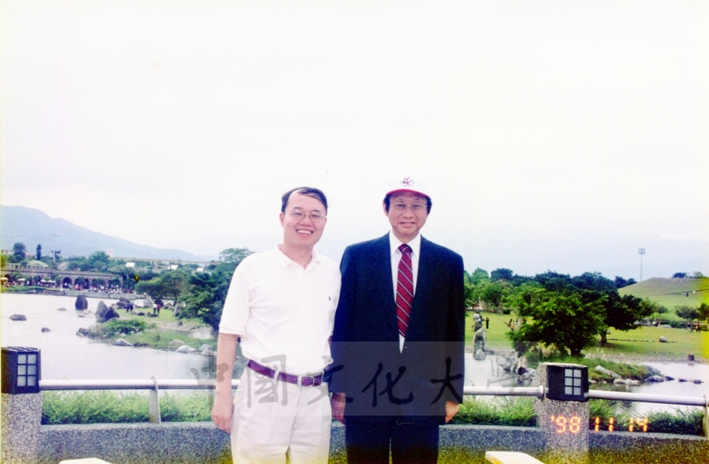 1998年11月14-15日董事長張鏡湖參加華岡藝校太平山自強活動的圖檔，第3張，共19張