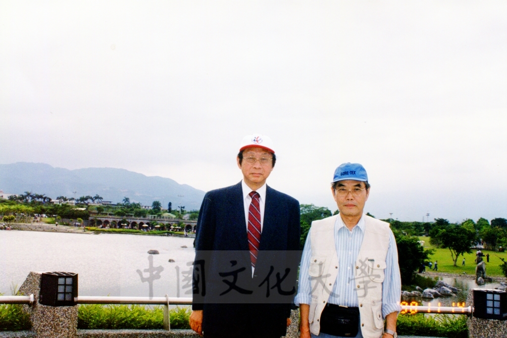 1998年11月14-15日董事長張鏡湖參加華岡藝校太平山自強活動的圖檔，第4張，共19張