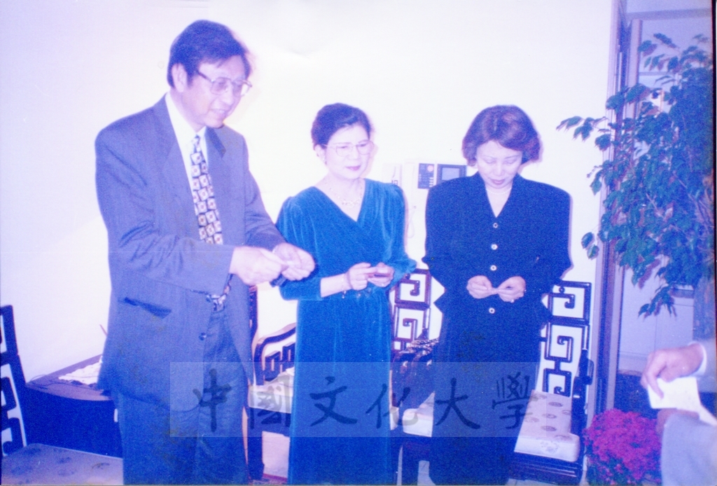 1997年3月21日韓國慶南大學校長朴在圭及夫人金仙香等一行7人蒞校訪問並與本校締結姊妹校的圖檔，第18張，共28張
