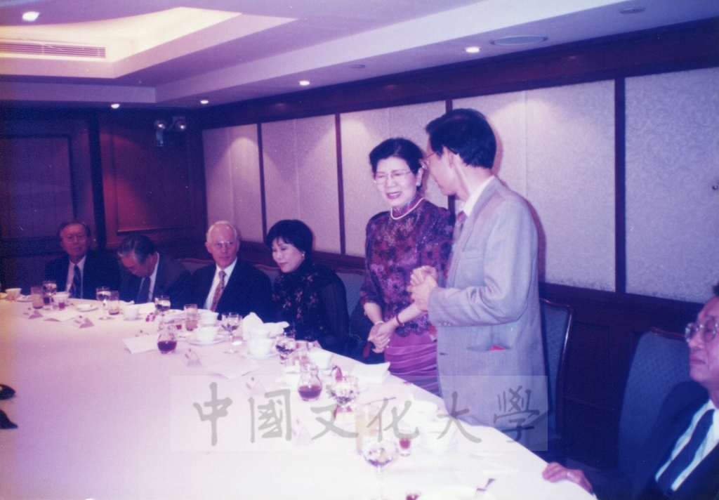 1997年3月21日韓國慶南大學校長朴在圭及夫人金仙香等一行7人蒞校訪問並與本校締結姊妹校的圖檔，第26張，共28張