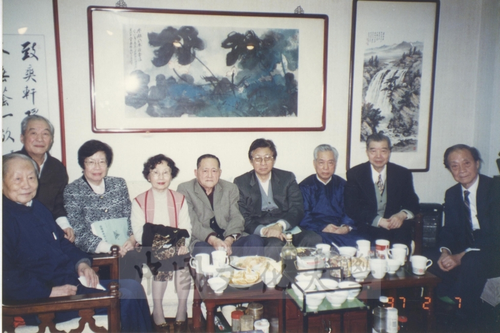 1997年2月7日董事長張鏡湖、宋晞院長與台北市浙江大學校友會校友餐會的圖檔，第1張，共1張