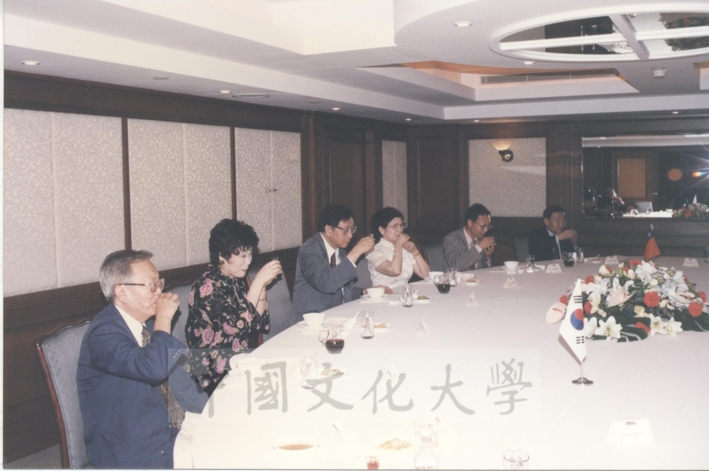 1997年6月14日舉行本校與韓國淑明女子大學姐妹校續約簽約儀式的圖檔，第9張，共9張