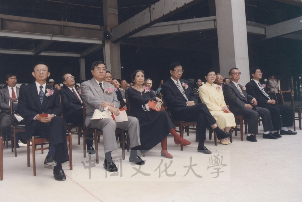 1997年10月6日本校創辦人紀念圖書館新建工程上樑大典的圖檔，第2張，共20張