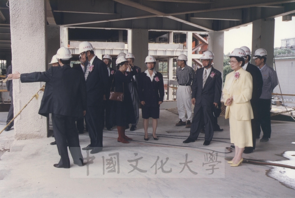 1997年10月6日本校創辦人紀念圖書館新建工程上樑大典的圖檔，第20張，共20張