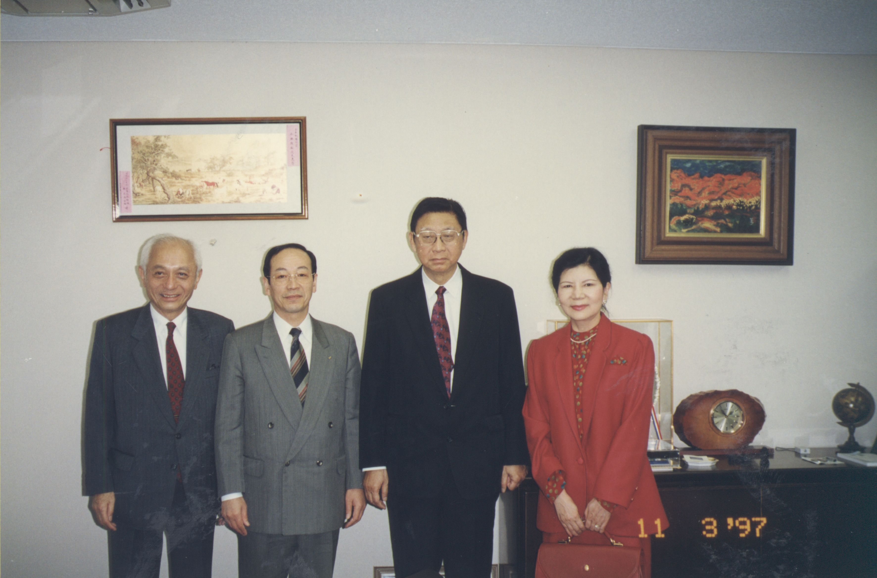 1997年11月3日董事長張鏡湖帶領校長林彩梅、教授宋越倫、總務長唐彥博、日文系主任徐興慶訪問淑德大學的圖檔，第4張，共5張
