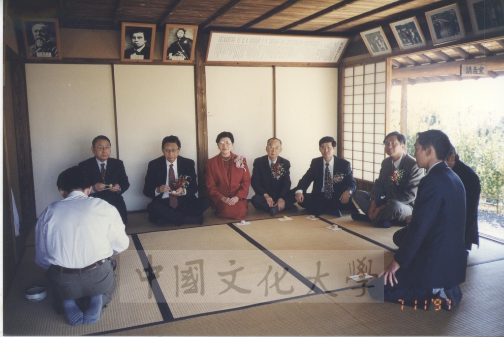 1997年11月7日董事長張鏡湖帶領校長林彩梅、教授宋越倫、總務長唐彥博、日文系主任徐興慶訪問德山大學的圖檔，第7張，共32張