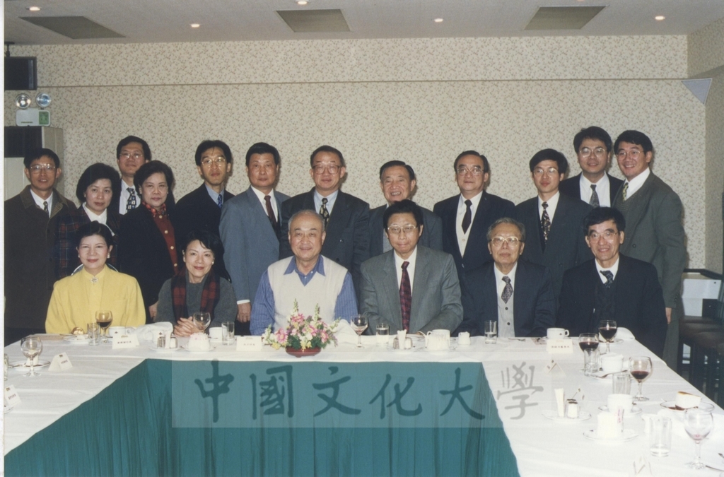 1997年12月3日教育部長吳京蒞臨本校與師生進行座談的圖檔，第3張，共6張