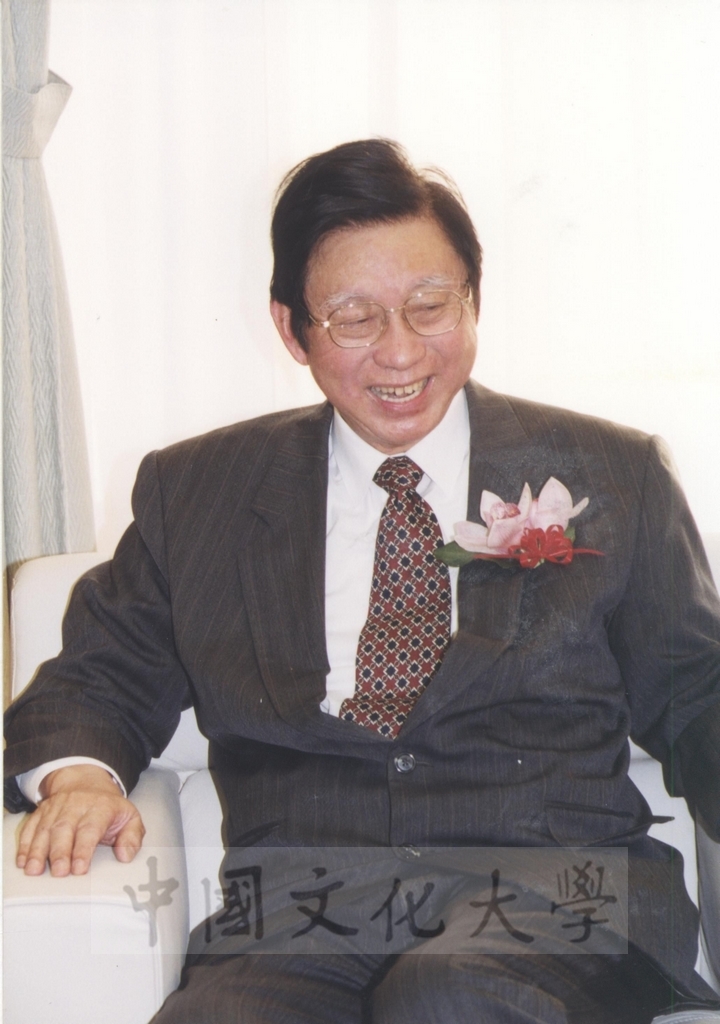 2002年11月27日董事長張鏡湖率校長林彩梅等一行六人拜會日本國士館大學理事長西原春夫、校長三浦信行的圖檔，第30張，共50張