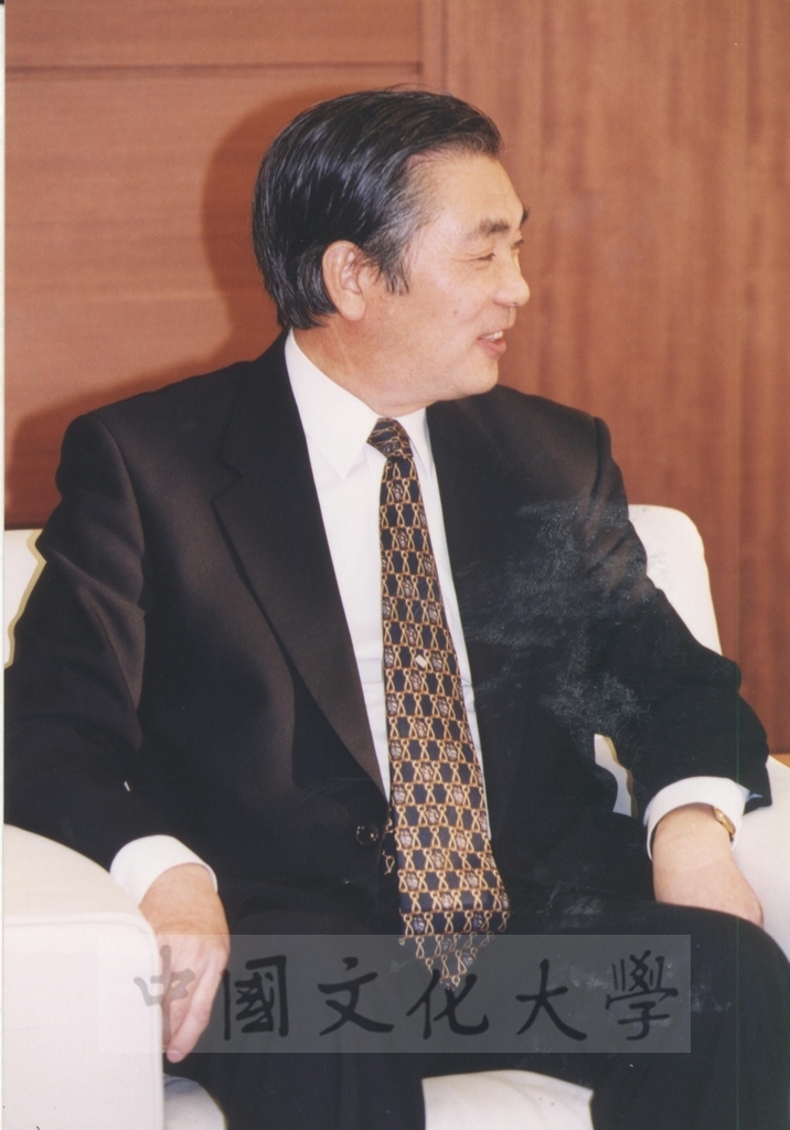 2002年11月27日董事長張鏡湖率校長林彩梅等一行六人拜會日本國士館大學理事長西原春夫、校長三浦信行的圖檔，第34張，共50張