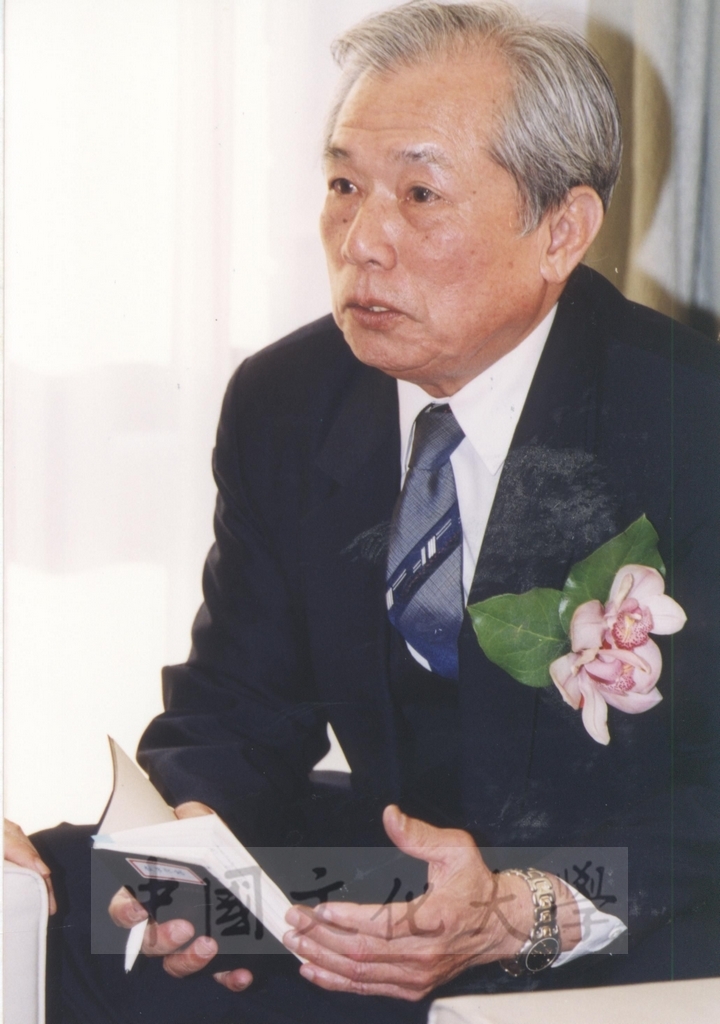 2002年11月27日董事長張鏡湖率校長林彩梅等一行六人拜會日本國士館大學理事長西原春夫、校長三浦信行的圖檔，第38張，共50張