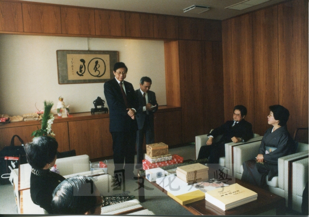 1992年1月3日日本別府大學與中國文化大學共同舉辦合同書道展（書法聯展）開幕典禮的圖檔，第28張，共123張