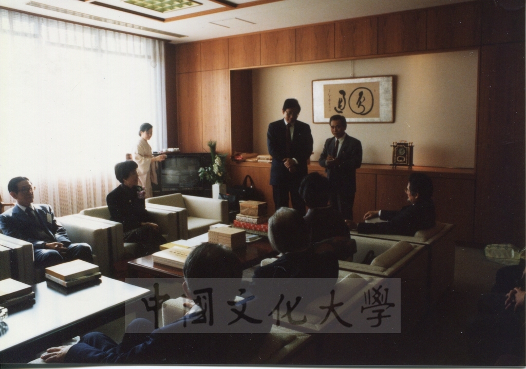 1992年1月3日日本別府大學與中國文化大學共同舉辦合同書道展（書法聯展）開幕典禮的圖檔，第31張，共123張