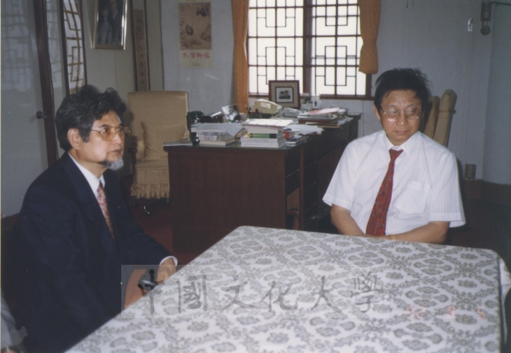 1992年8月5日至7日日本別府大學理事長西村駿一率訪問團蒞臨本校參訪並拜會董事長張鏡湖的圖檔，第1張，共10張