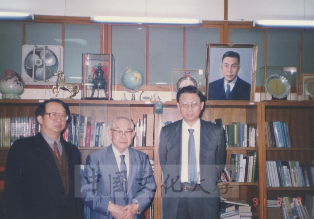 1991年3月18日貴賓蒞校拜會董事長張鏡湖的圖檔，第1張，共4張