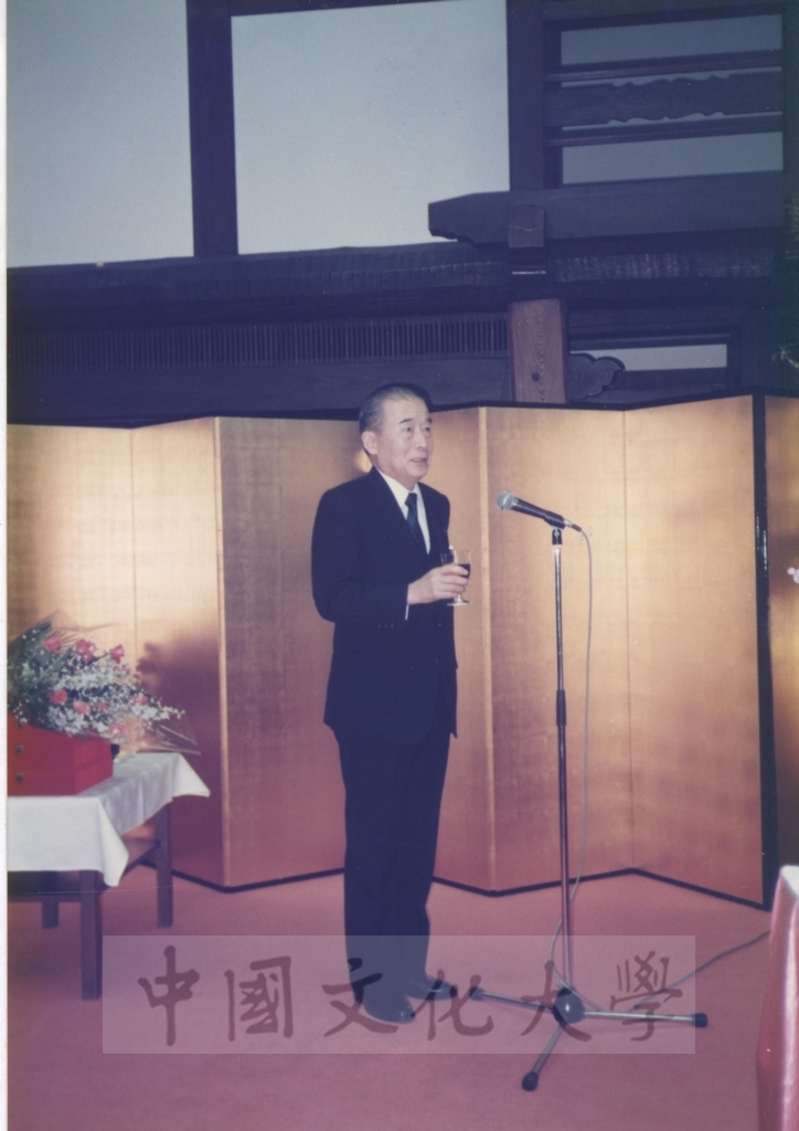 1991年4月3日董事長張鏡湖一行五人參加由日本友人姚旭燈先生、櫻井英太郎先生、關正夫先生等人於日本石油公司貴賓館所舉行的歡迎酒會的圖檔，第10張，共36張